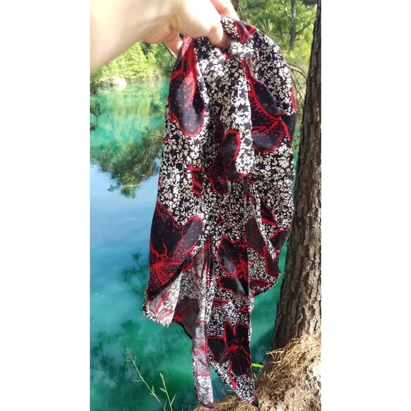 Scarf - Picture 1 of 1